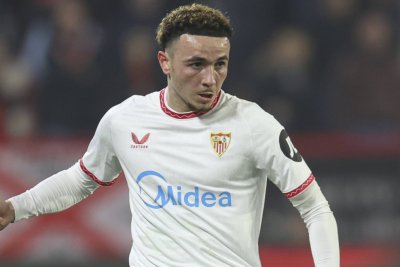 Sevilla FC reacciona ante la lesión de Rubén Vargas con fichaje estratégico