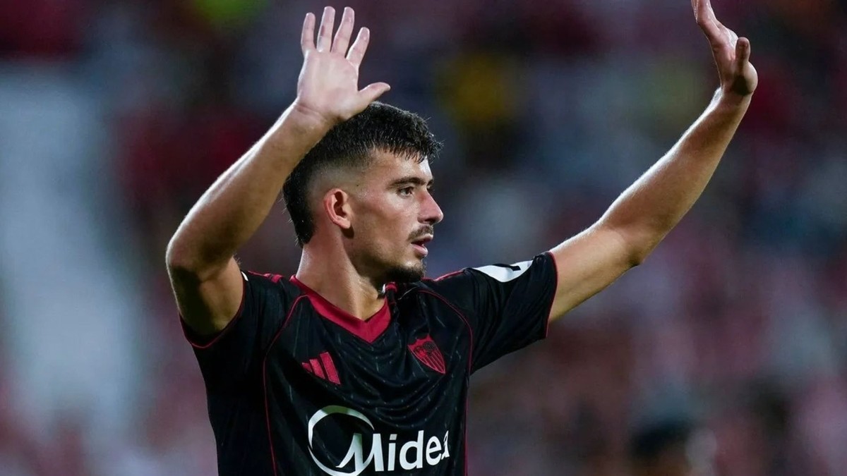 Sevilla mantiene su firmeza ante la oferta rusa por Kike Salas