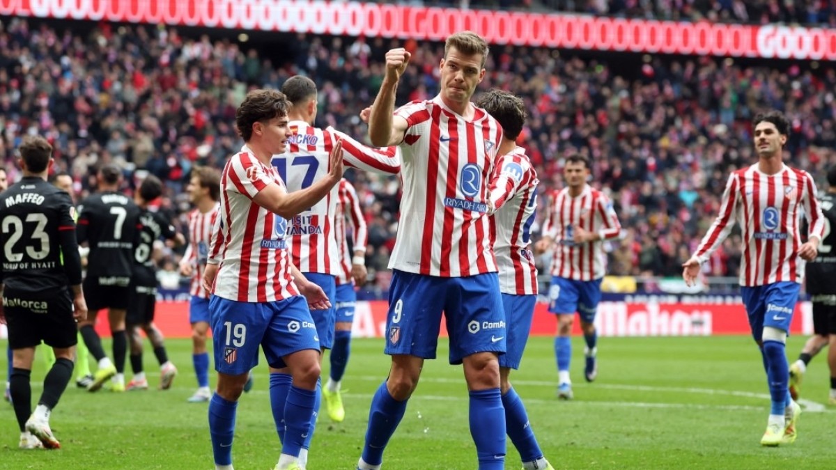 El Atlético de Madrid perfila su ataque: Estrategias y candidatos para la próxima temporada