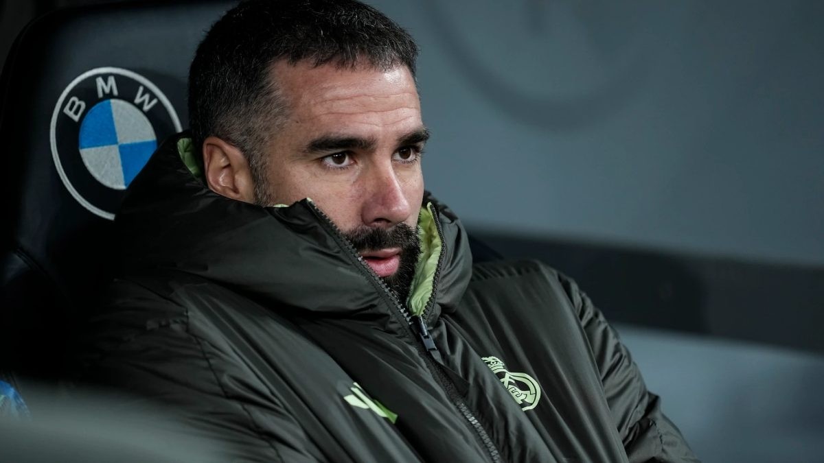 Real Madrid evalúa alternativas para el lateral derecho ante la incertidumbre sobre Carvajal