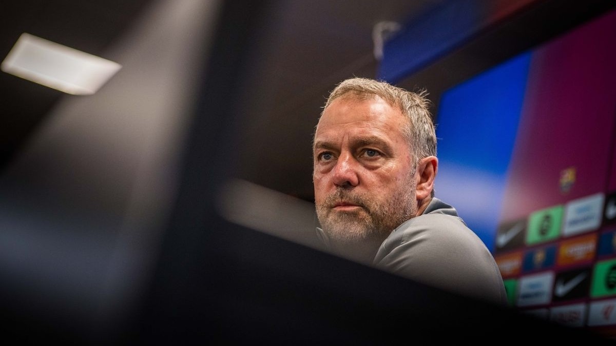 Micky Van de Ven, en el punto de mira del FC Barcelona para reforzar su defensa