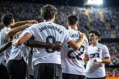 Florian Lejeune, el veterano defensor que podría recalar en Valencia