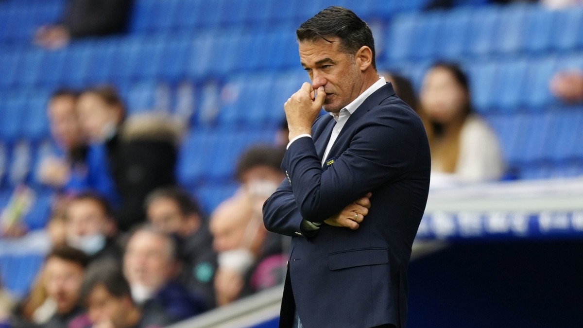 Luis García Plaza redefine la estrategia ofensiva del Sevilla FC