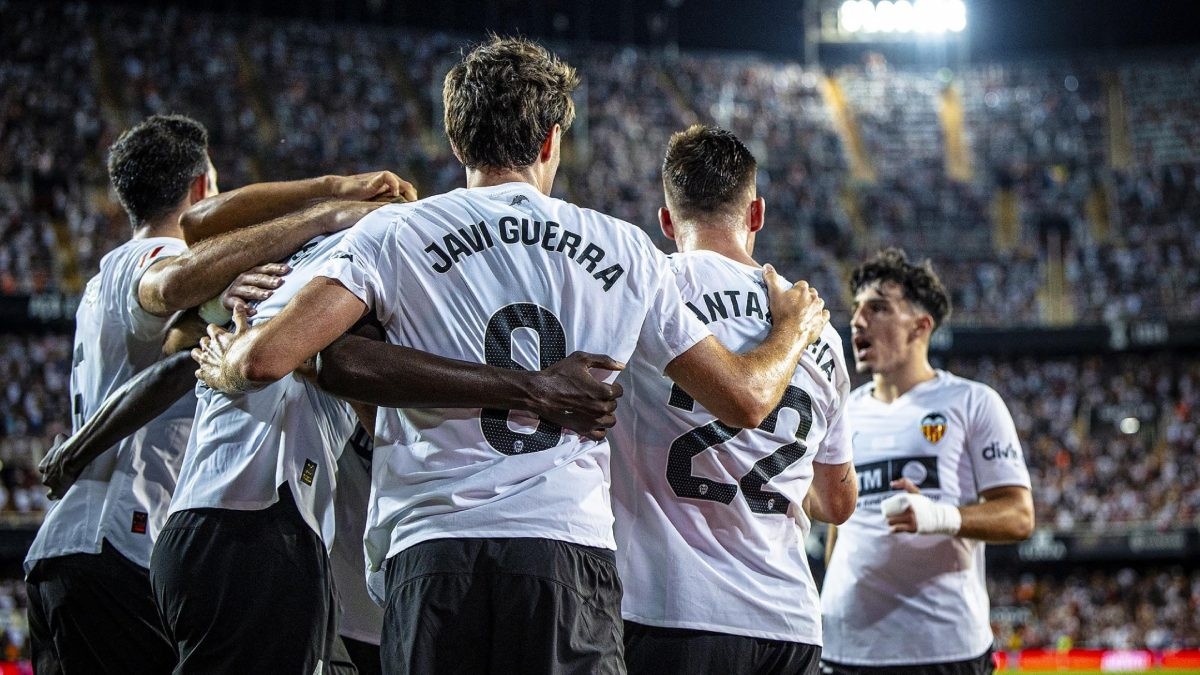 Aliou Dieng se suma al Valencia como agente libre