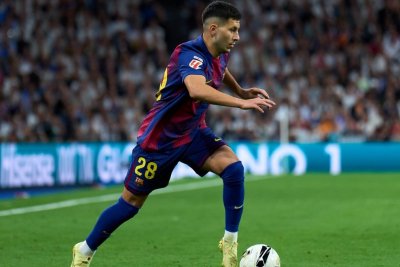El dilema de Roony Bardghji en el FC Barcelona: buscar minutos fuera