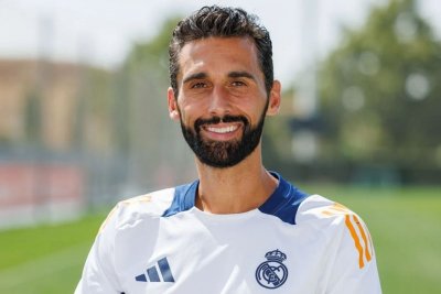 El dilema de Arbeloa en el Real Madrid: una decisión inminente