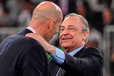 Zinedine Zidane, en el punto de mira del Real Madrid para una nueva era