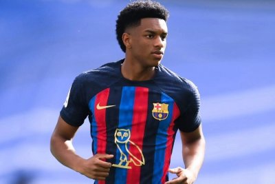Alejandro Balde en la encrucijada del FC Barcelona