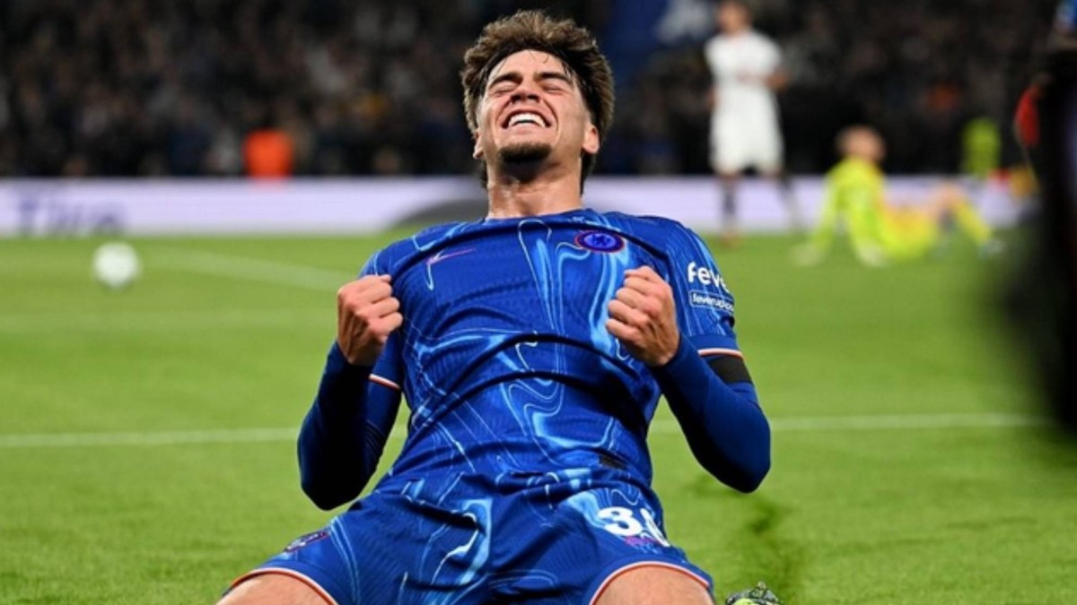 Marc Guiu, en la mira de tres grandes de LaLiga tras su etapa en Chelsea