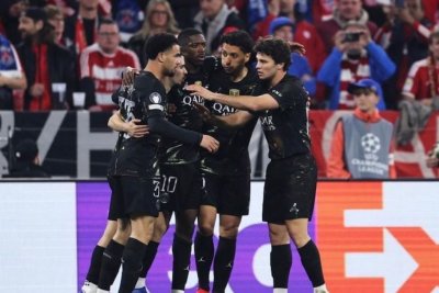 El FC Barcelona fija su mirada en Bradley Barcola ante la posibilidad de una negociación con el PSG