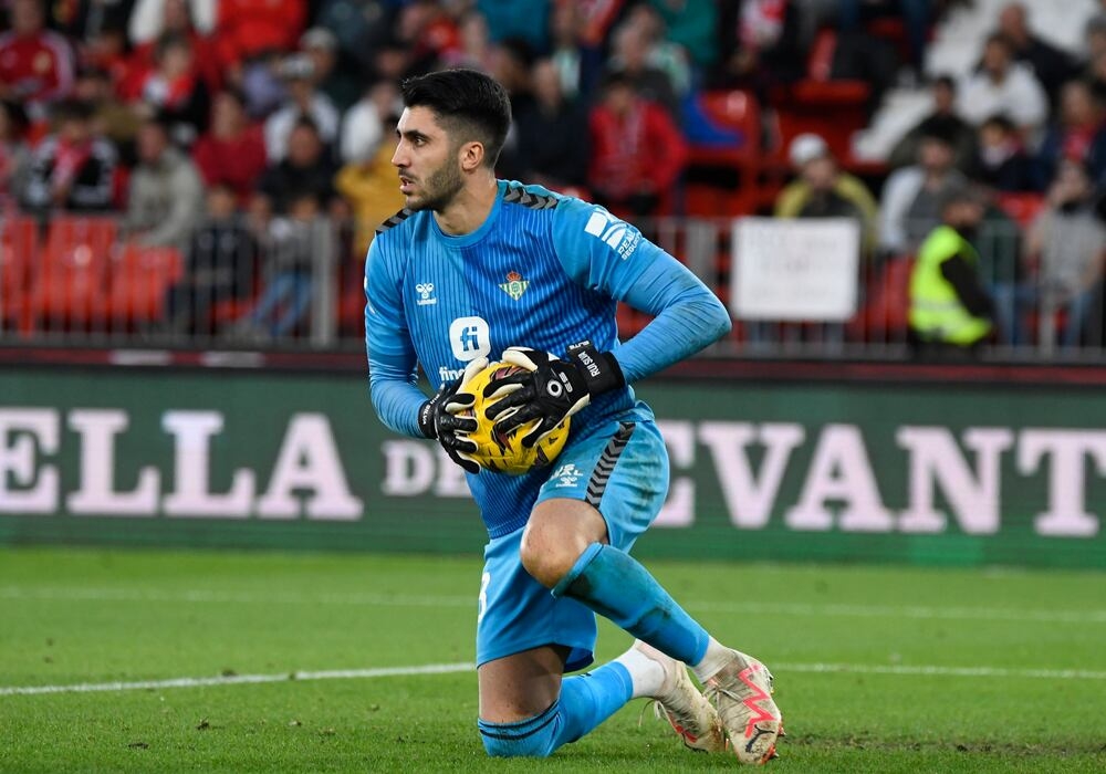 Movimientos en el mercado: Sporting de Lisboa apunta a Rui Silva, el guardameta del Betis