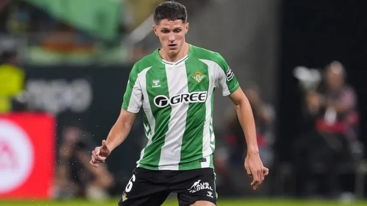 Sergi Altimira, entre la incertidumbre en el Betis y el interés del RB Leipzig