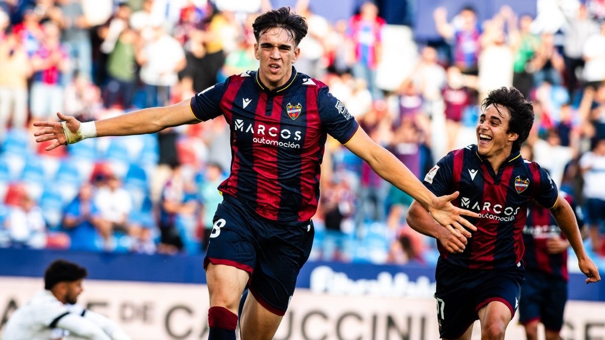 Carlos Espí, el objetivo del Atlético y otros gigantes europeos