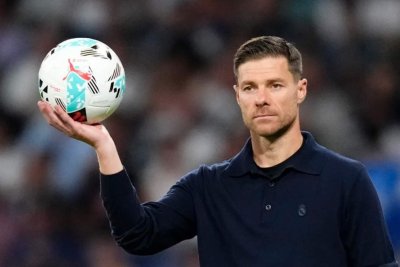 Xabi Alonso marca su territorio en el Chelsea con tres fichajes clave