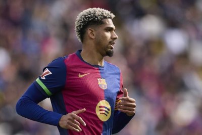 Ronald Araújo se mantiene en Barcelona frente al interés del Inter de Milán