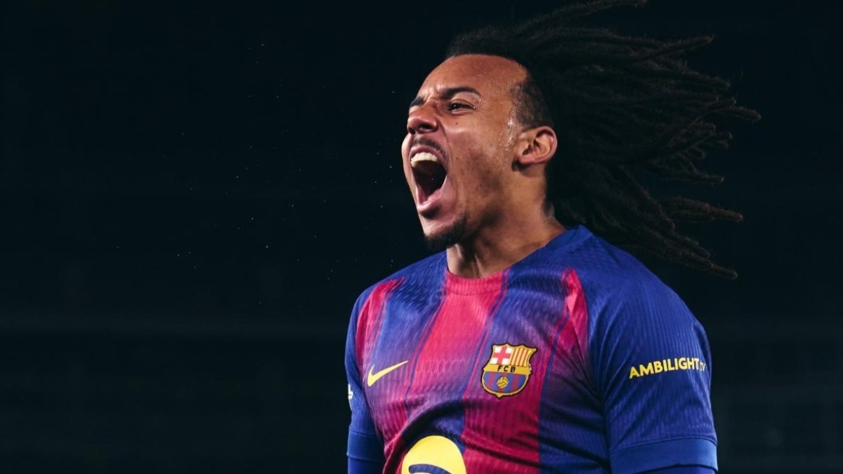 FC Barcelona contempla a Denzel Dumfries como potencial refuerzo defensivo