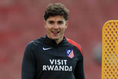 El Barça presenta una oferta de 100 millones por Julián Álvarez
