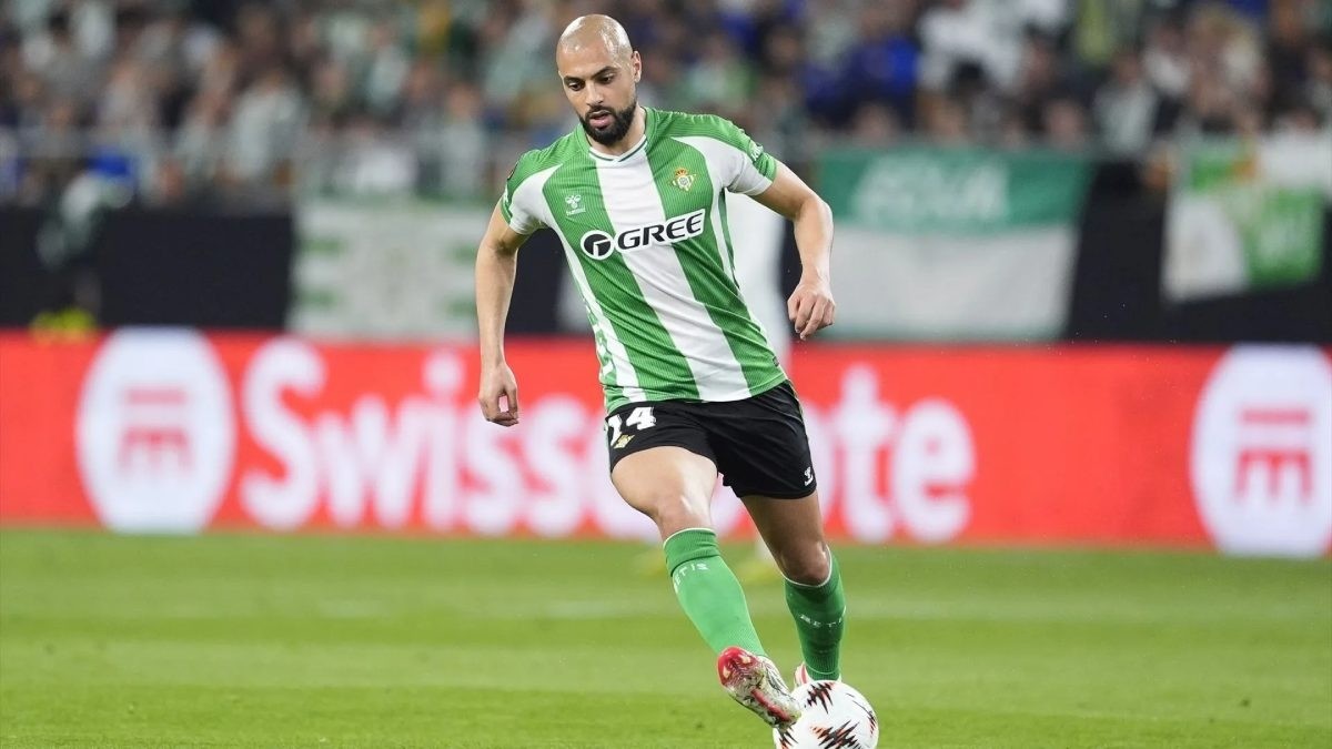 El Betis se baja de la puja por Amrabat por coste y encaje deportivo