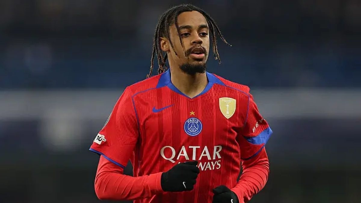 El Barça se mueve por Barcola con una propuesta de 50 millones que el PSG considera insuficiente