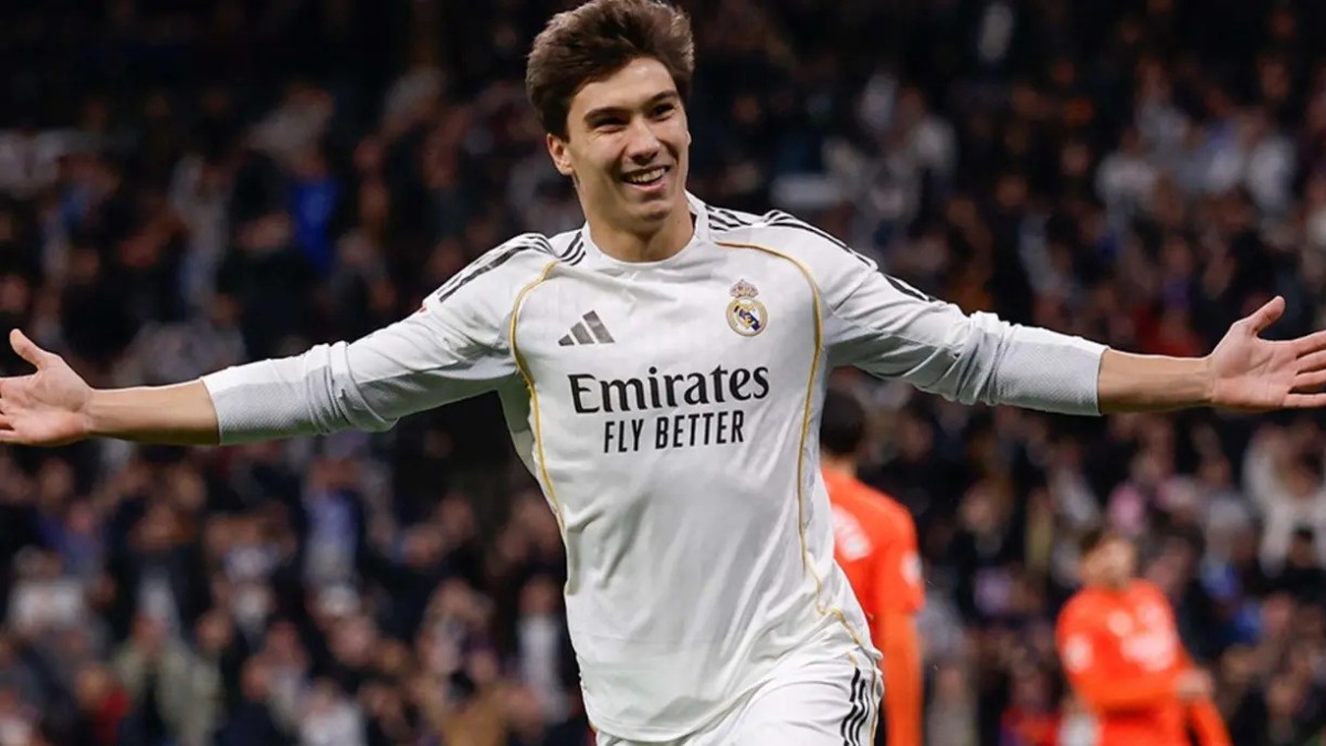 La Real Sociedad se mueve por Gonzalo García mientras el Real Madrid estudia su salida