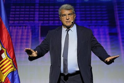 El Barça acelera el mercado, pero necesita ventas antes de agosto