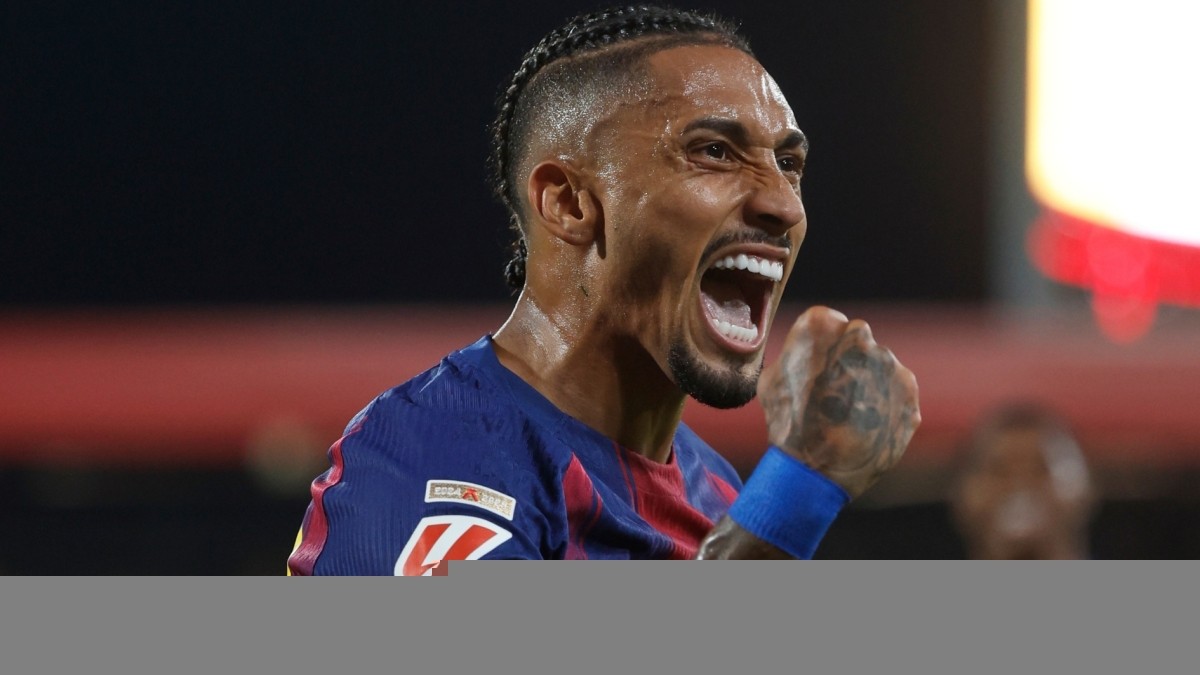 Al-Nassr y Al-Hilal reactivan su interés por Raphinha y el Barça se prepara para escuchar ofertas