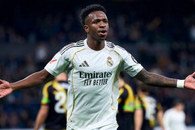 El Real Madrid estudia hasta siete salidas para hacer hueco a sus fichajes