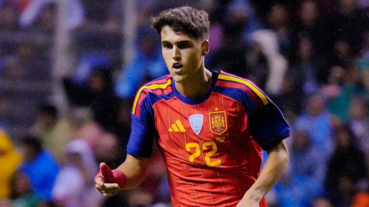 El PSG sigue de cerca a Pau Cubarsí, pero el Barça lo considera intocable