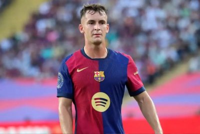 El AC Milan gana peso como destino de Marc Casadó mientras el Barça estudia su salida