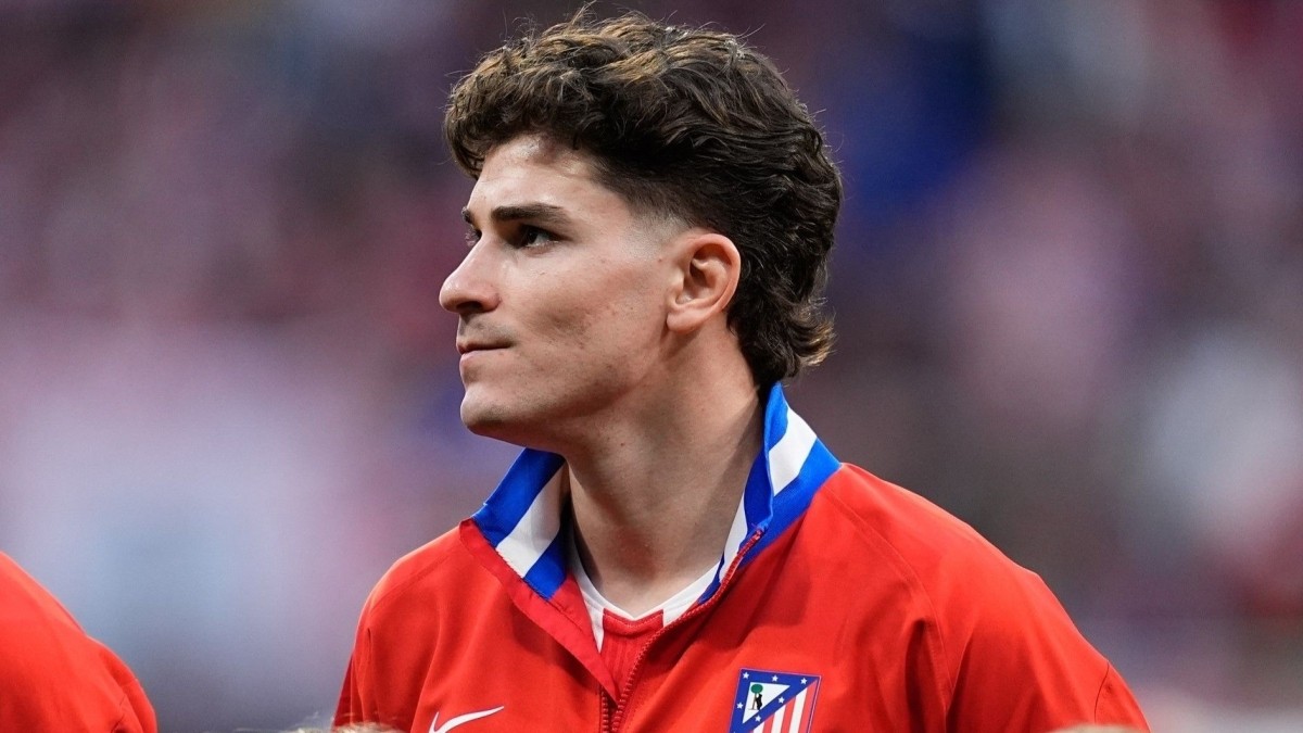 El Atlético cierra la puerta a Julián Álvarez pese al interés del Barcelona