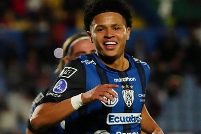 El fichaje de Patrik Mercado por el Sevilla, pendiente de una revisión médica decisiva