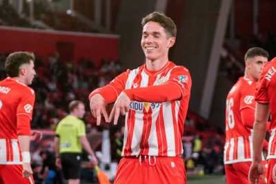 Sergio Arribas, en la rampa de salida del Almería con el Real Madrid muy atento a la operación