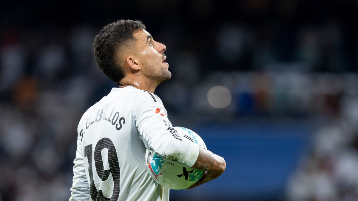 Ceballos busca salida y el Villarreal descarta mover ficha por ahora
