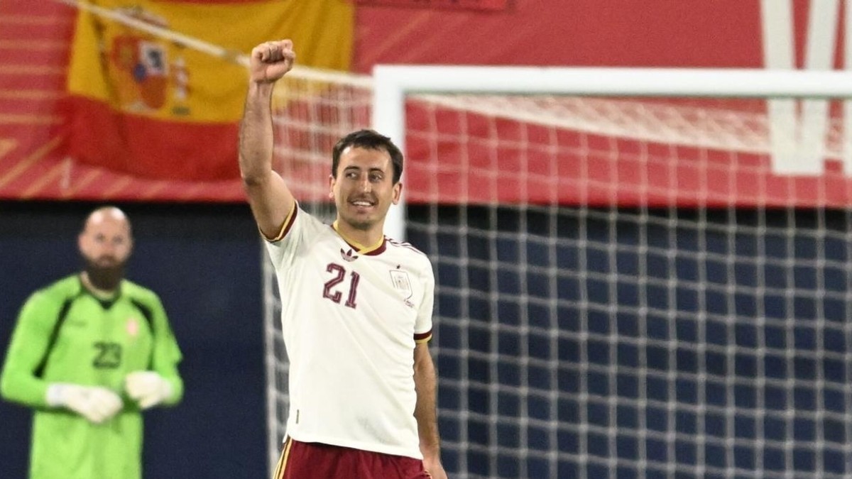 Oyarzabal entra en la agenda del Barcelona como alternativa a Julián Álvarez