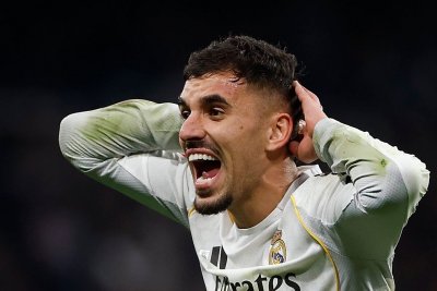 Dani Ceballos espera al Betis mientras el Ajax aprieta por su fichaje