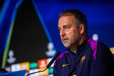 Flick gana peso en el Barça y marca el perfil de los fichajes de este verano