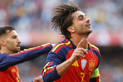 El Barça frena la renovación de Ferran Torres por una cláusula ligada al City y el PSG sigue al acecho