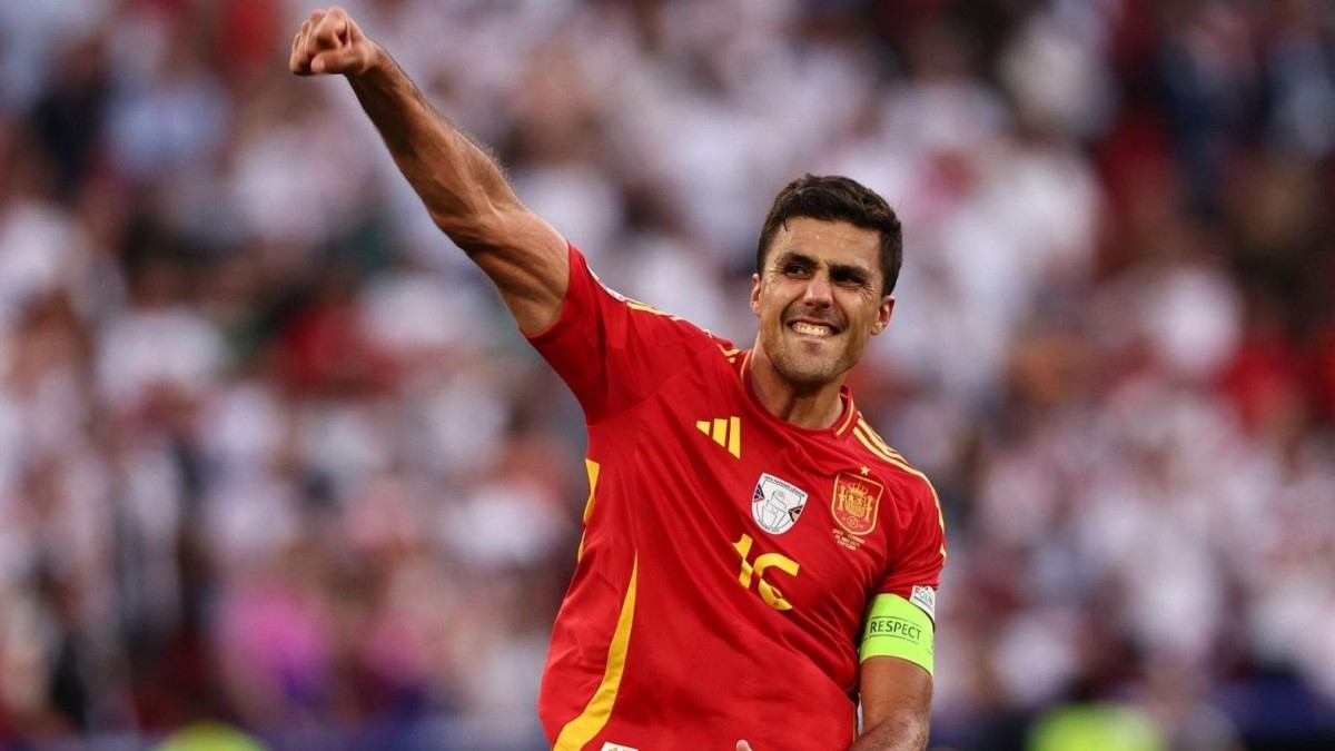 El Real Madrid reabre la vía Rodri y varios directivos empujan a Florentino a intentarlo