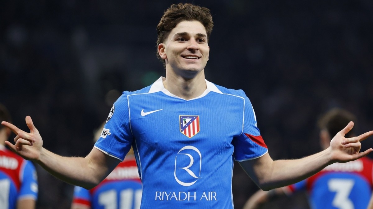 El Arsenal estudia una vía con Gyokeres para intentar fichar a Julián Álvarez
