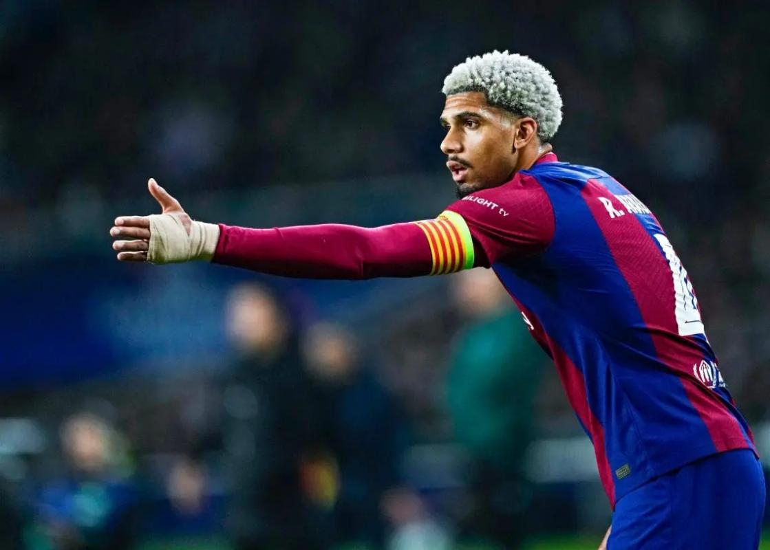 Posible Traspaso de Ronadl Araújo a la Juventus