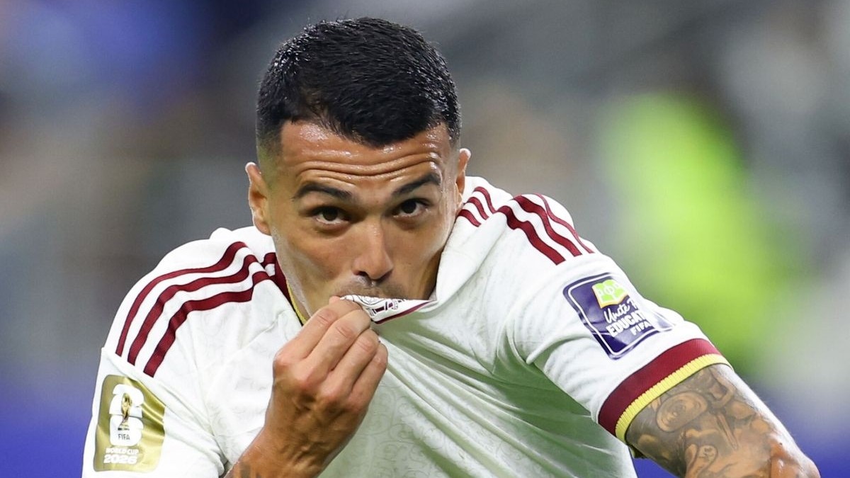 Pedro Porro entra en la agenda del Barcelona, pero el Tottenham complica la operación