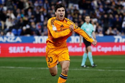 Gonzalo García frena la opción del Betis y espera su oportunidad en el Real Madrid