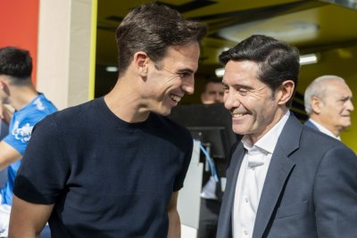 El Villarreal avanza por Peter Gulacsi mientras estudia la salida de Arnau Tenas
