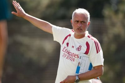 Mourinho pone seis nombres en la rampa de salida del Real Madrid
