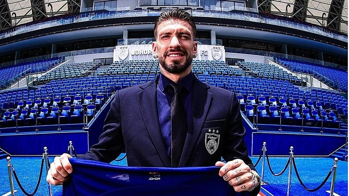 Samu Castillejo se ofrece al Málaga y acepta rebajar su sueldo para volver a La Rosaleda
