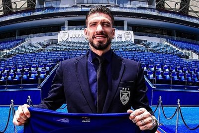 Samu Castillejo se ofrece al Málaga y acepta rebajar su sueldo para volver a La Rosaleda