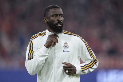 El Real Madrid ofrece 70 millones por Micky van de Ven y espera el sí del Tottenham