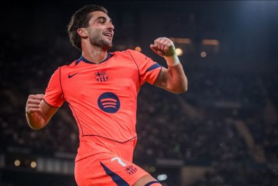 Ferran Torres deja abierta su continuidad en el Barcelona mientras el club aplaza la renovación