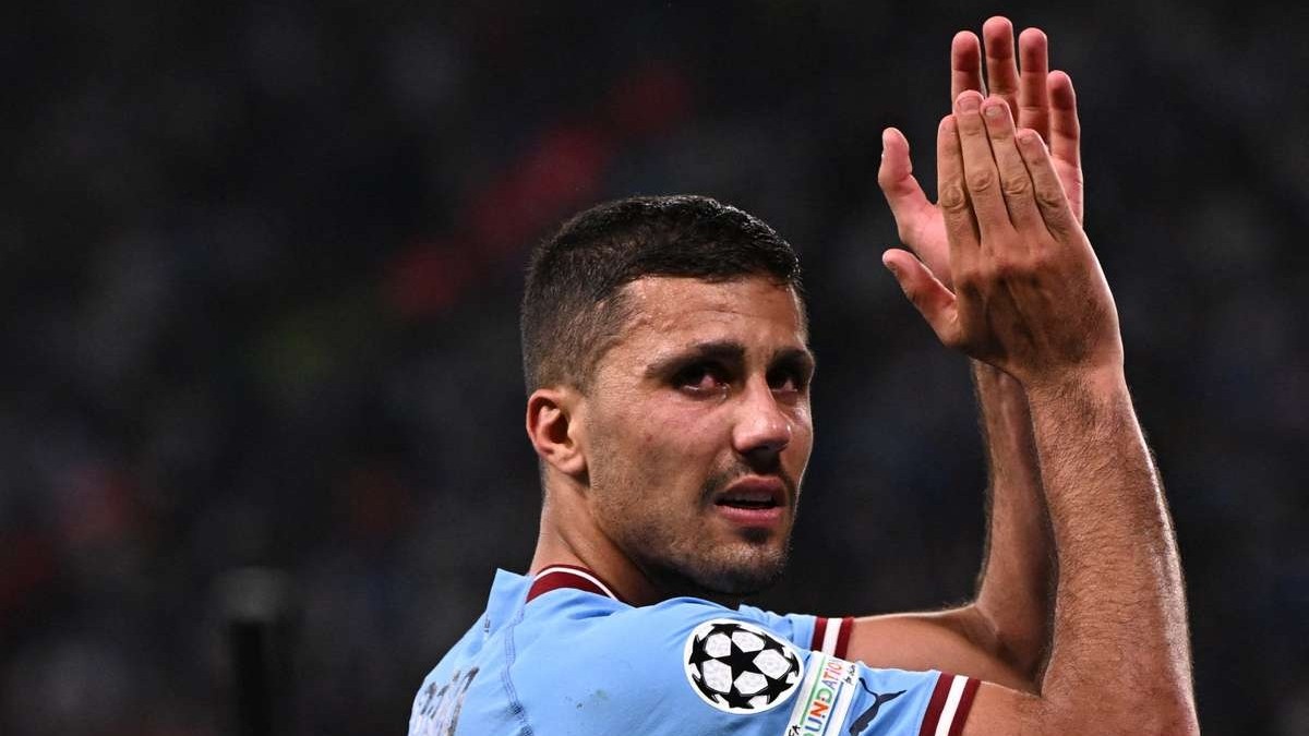 El Barcelona no pierde de vista a Rodri ante la lesión de De Jong