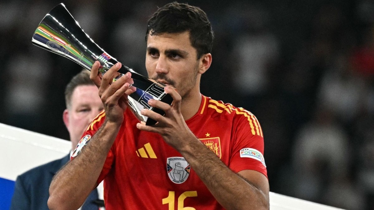 El City frena la primera oferta del Barcelona por Rodri, pero la negociación sigue abierta